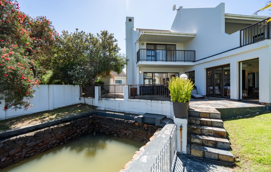 5 Bedroom Property for Sale in Royal Alfred Marina Eastern Cape
